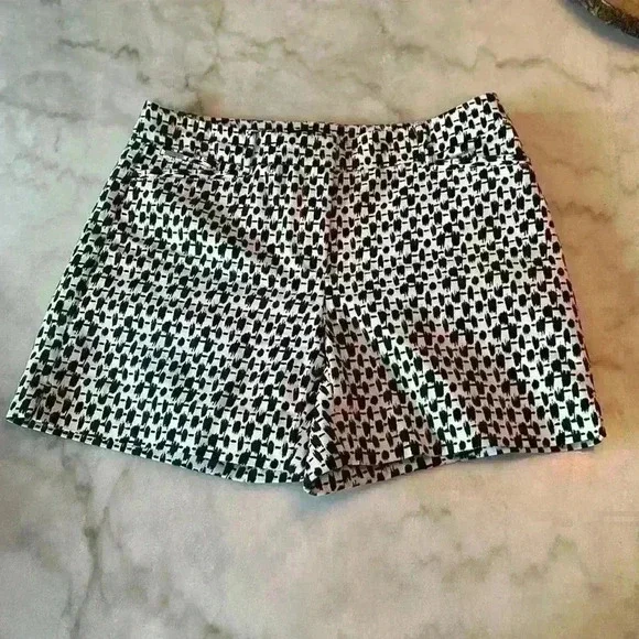 White House Black Market Abstract Print Shorts - Picture 15 of 15